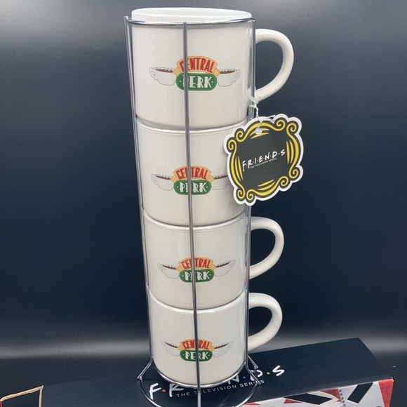 Friends central perk coffee cup set & desk mat - Picture 2 of 5